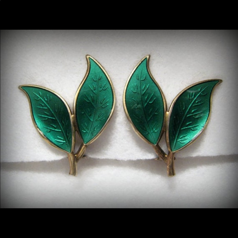 Sterling NORWAY / DAVID ANDERSEN double leaf enamel clip earrings